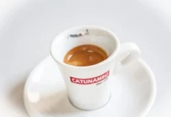 Catunambú Predilect Koffiebonen 1 Kilo - Premium Kwaliteit - Horecakoffie Voor Thuis - Ultiem Koffiegenot -Bekend Koffie Winkel 1200x822 1