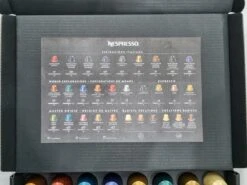 Koffie Proeverij Pakket Groot 40 Stuks Verschillende Smaken Met Mystery Card 'Get Well Soon' Met Persoonlijke (video) Boodschap | Verjaardag | Sinterklaas | Kerstpakket | Vaderdag | Moederdag | Jubileum | Valentijnsdag -Bekend Koffie Winkel 1200x899 1